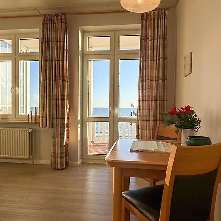 아파트 Gaestehaus-gorch-fock-wohnung-3-mit-direktem-meerblick 비크아프포르